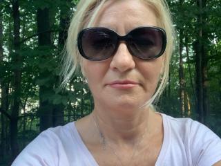 LadyJanyne - Live sex cam - 27870671