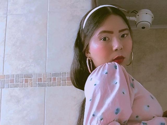 JadeFoxx - Live sex cam - 27890324