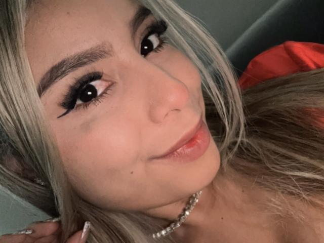 AmaraRicci - Live porn &amp; sex cam - 27892928