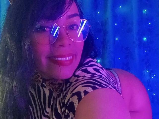 FetishLoverAna - Live porn &amp; sex cam - 27897815