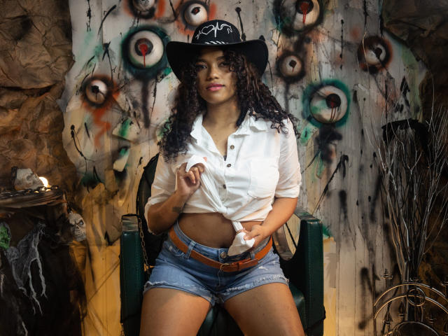 KellyAmbaris - Live porn &amp; sex cam - 27900068