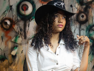 KellyAmbaris - Sexe cam en vivo - 27900101