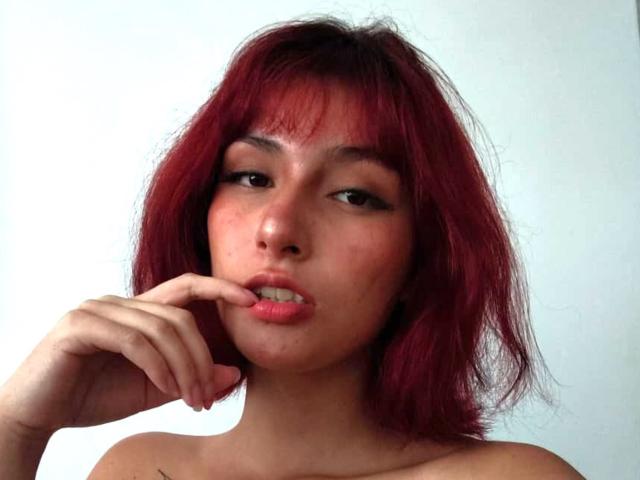 IsabellaHallad - Sexe cam en vivo - 27902162