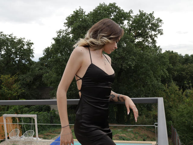 EmelyHailey - сексуальная веб-камера в реальном времени - 27913121