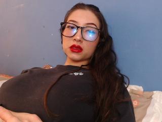 ElizabethMorrison - Live Sex Cam - 27914861