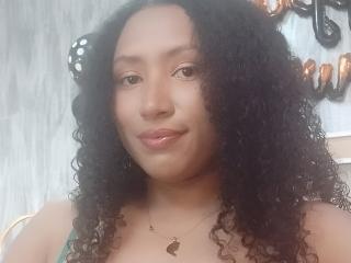 KarinaLovey - Live sex cam - 27921563