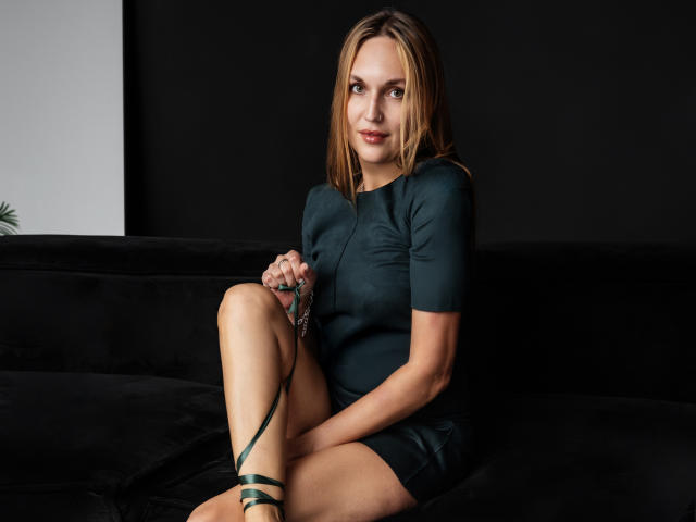 EvelynCute - Live porn &amp; sex cam - 27925619