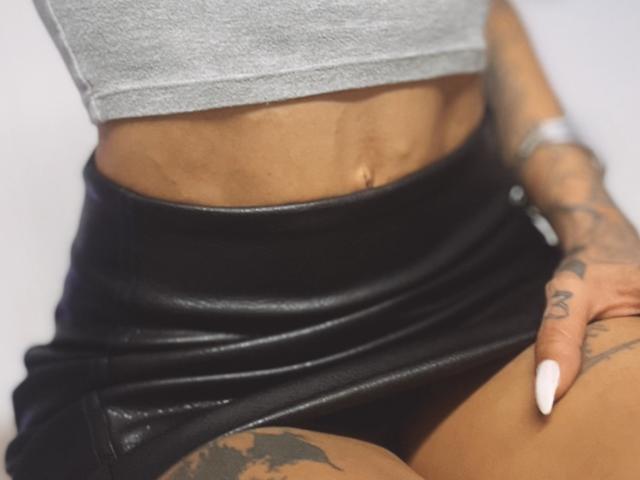 DaneeSoHot - Live sex cam - 27932063
