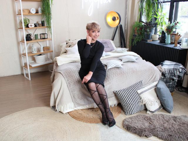 EllaBonito - Live sex cam - 27936548