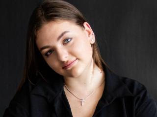 Sexy nude photo of SintiaMaers