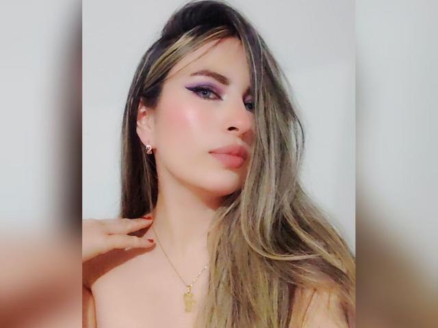 AmiiRosse - Sexe cam en vivo - 27958439