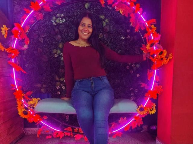 PauletteLoveX - Live sex cam - 27968744