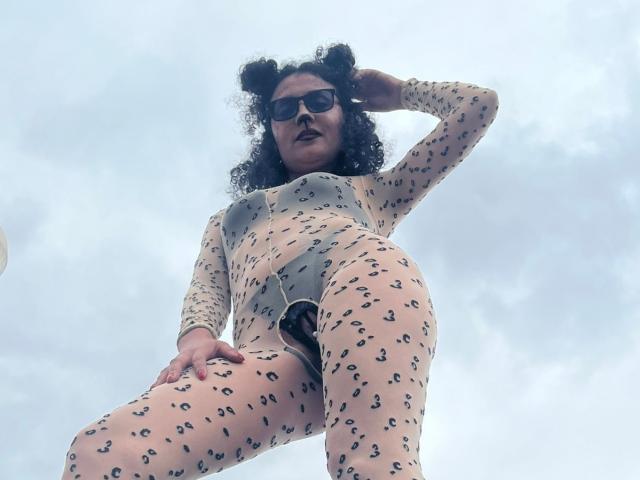 SeleneCollins - Live Sex Cam - 27973913