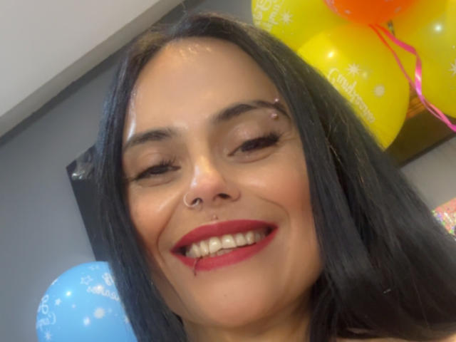 CharlotteCrofort - Live Sex Cam - 27974618