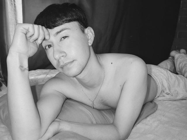 OliverHot69 - Live porn &amp; sex cam - 27981506