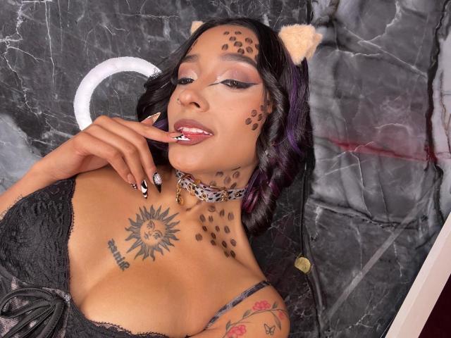 SalomeMille - Live Sex Cam - 27983051