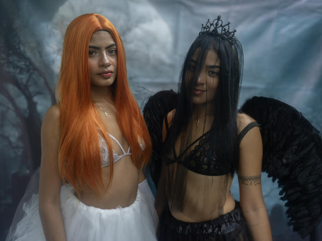 KarenAndLaura - Live sexe cam - 27984353