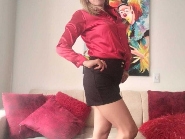 SammyDesire - Live sex cam - 27986102