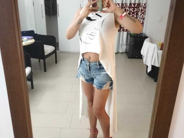 SammyDesire - Live Sex Cam - 27986264