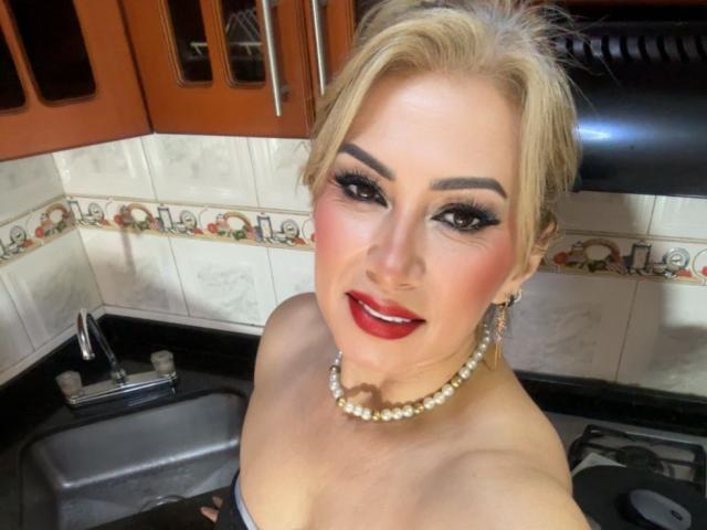 MisseScarleth - Live porn &amp; sex cam - 27990170