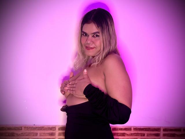 TarahDustin - Élő pornó és szexkamera - 27991127