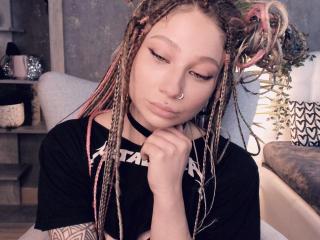 AliceAndCristal - Live sex cam - 27995180