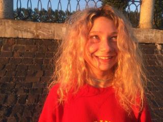 AliceAndCristal - Live sex cam - 27995369