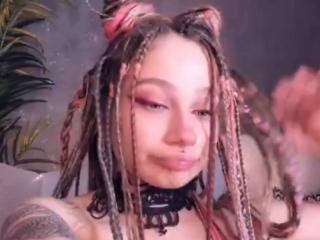 AliceAndCristal - Live sex cam - 27995420