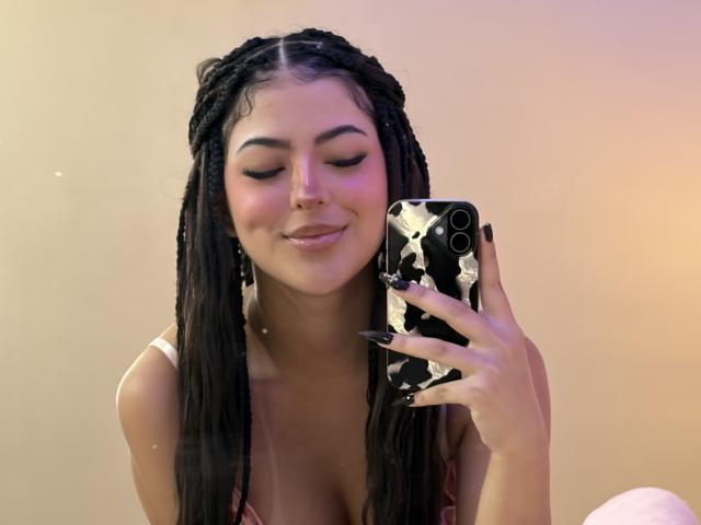 RheaVolk - Live Sex Cam - 27996275