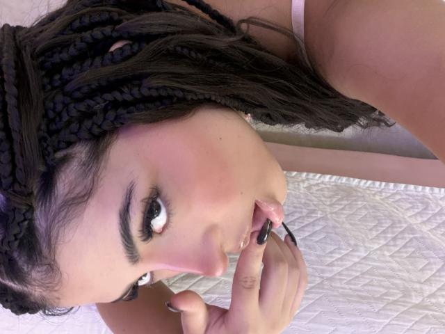 RheaVolk - Live sexe cam - 27996737