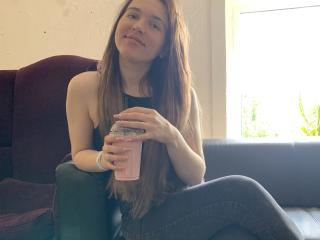 AliceAndCristal - Live sex cam - 27997196