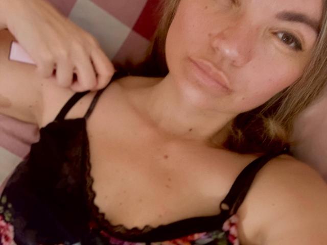 ElizavetaCream - Live sex cam - 27997361