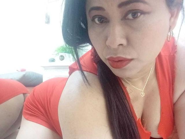 MiaSalomeChaude - Élő pornó és szexkamera - 28001144