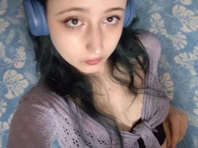 TwinkyKiss - Live Sex Cam - 28002854