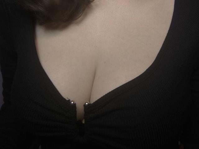 Dreia - Live sex cam - 28004216