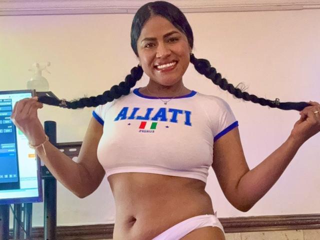 IvannaDuran - Sexe cam en vivo - 28007063