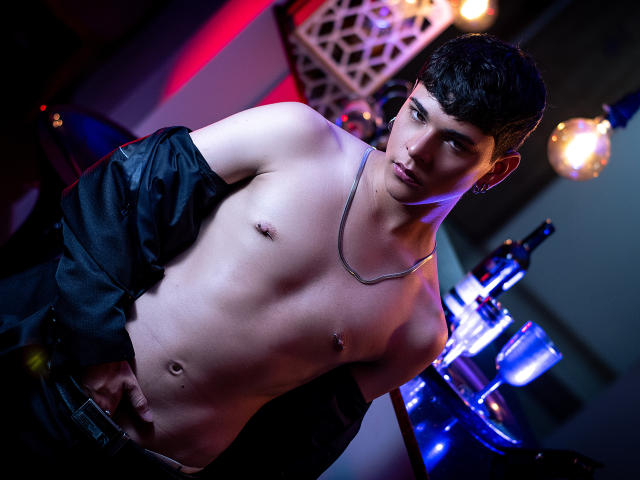 LukeHowlandy - Live sex cam - 28007471