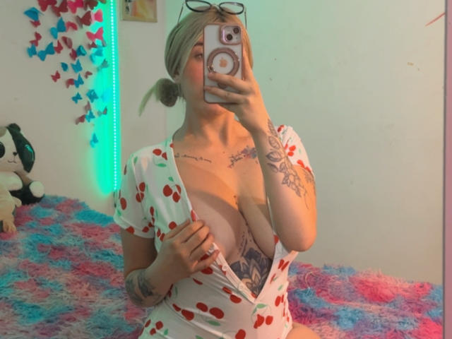 SammyViolet - פורנו בשידור חי ומצלמת סקס - 28007552