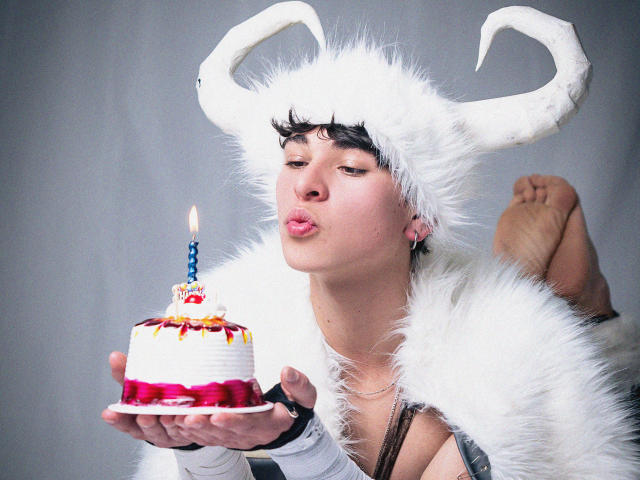 LukeHowlandy - Live sexe cam - 28007591