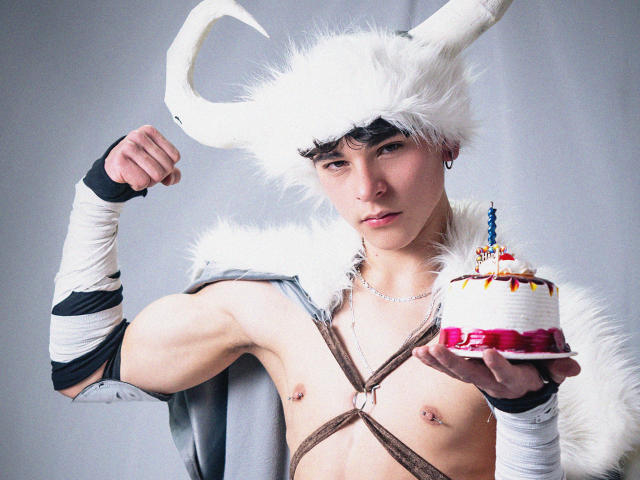 LukeHowlandy - Live sexe cam - 28007624