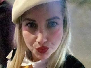 GiuliaAddams - Camera khiêu dâm &amp; quyến rũ trực tiếp - 28015169