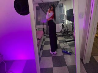 AlessiaFerry - Live porn &amp; sex cam - 28016468