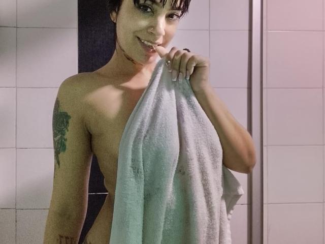 AnalisseJade - Porno na żywo i seks kamera - 28019645