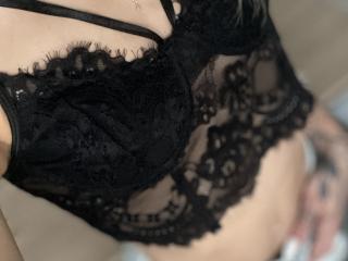 DaneeSoHot - Live Sex Cam - 28021046