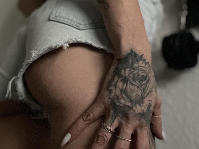 DaneeSoHot - Sexe cam en vivo - 28021052