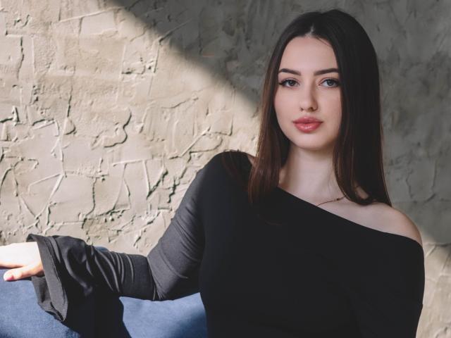 ChristinaBliss - Live sex cam - 28022774