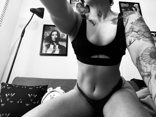 SujannaVarma - Sexe cam en vivo - 28022891