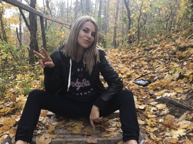 BelleLisaG - Live Sex Cam - 28023302