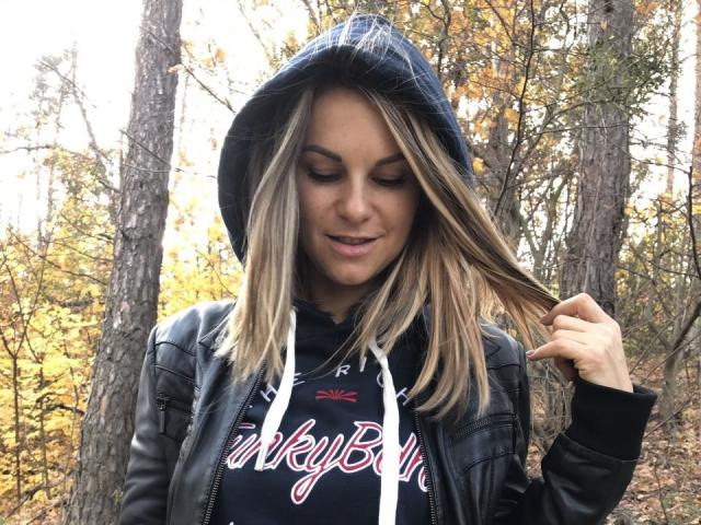 BelleLisaG - Camera khiêu dâm &amp; quyến rũ trực tiếp - 28023308