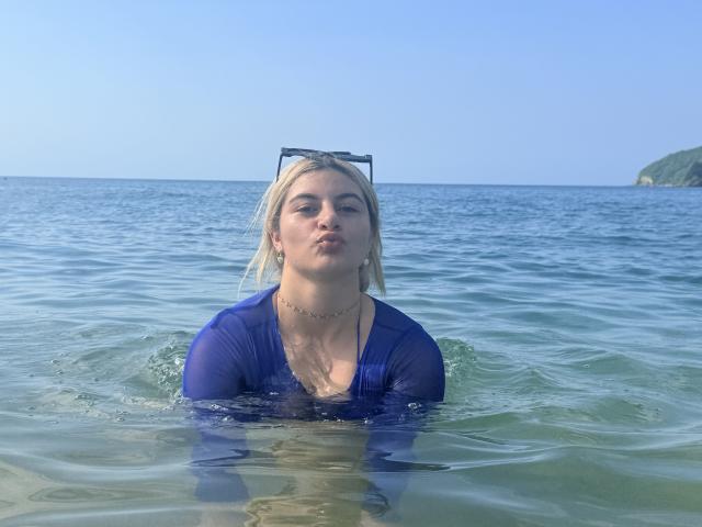 AtheneaRossi - Live sex cam - 28024178